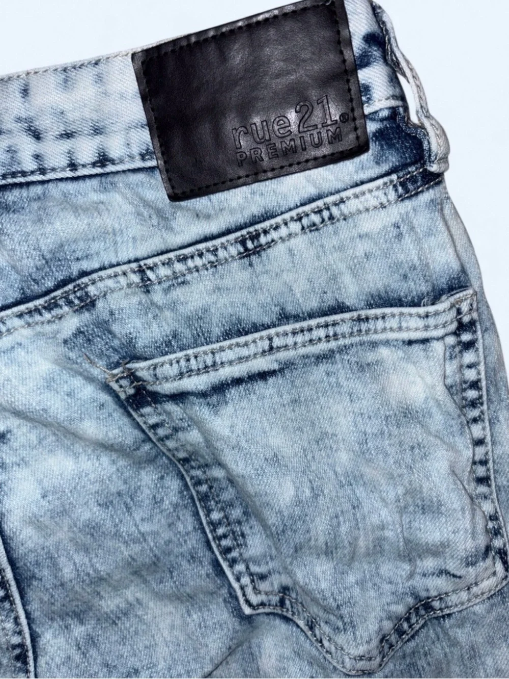 Rue21 Premium Men’s Distressed Acid Wash Jeans - Size 28x30